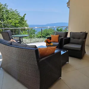 Magnolia Apartment