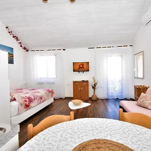 Skoric Volosko Apartment